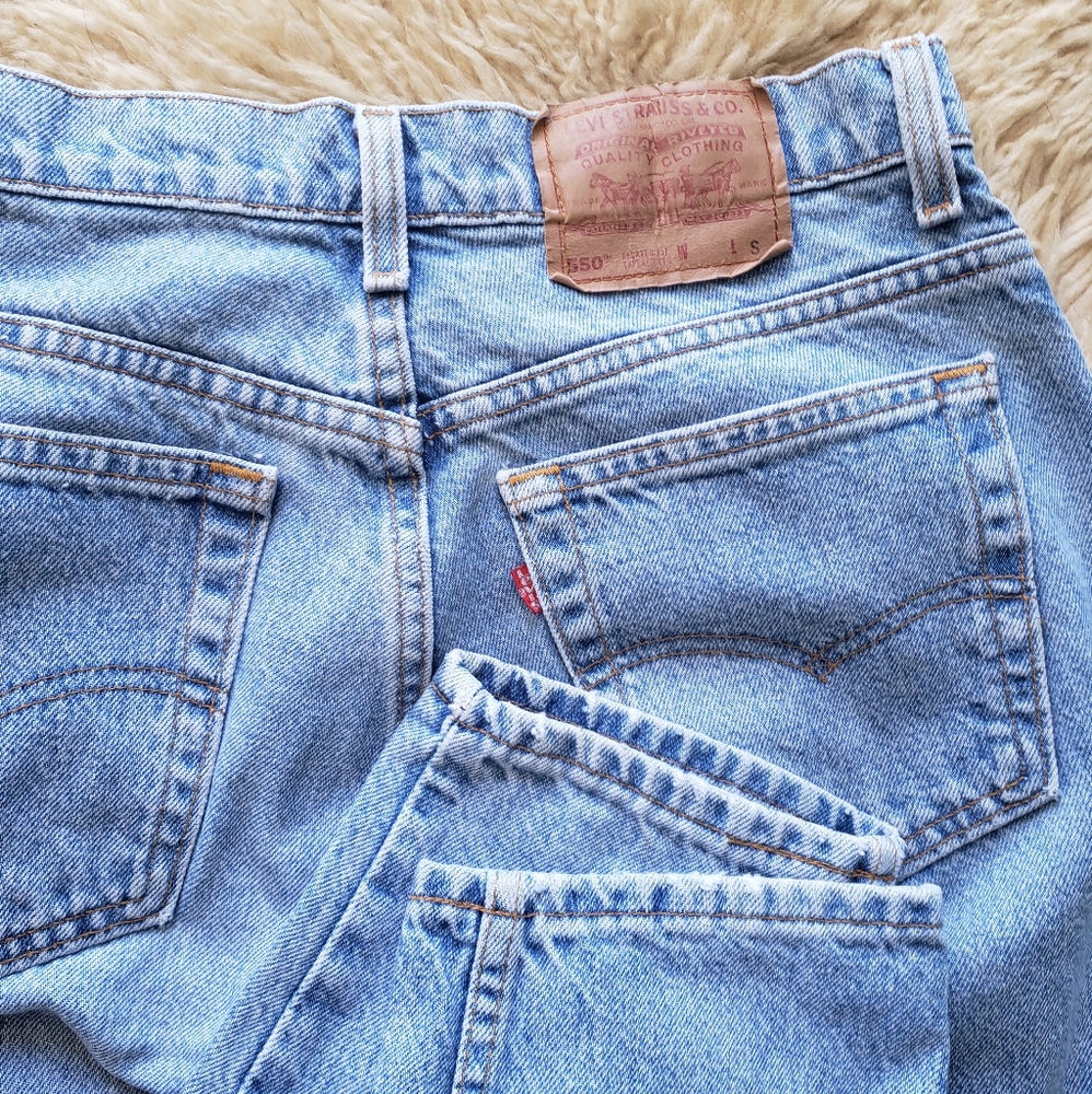'94 Vintage High Rise Levi's 550 Light Wash - Picture 7 of 8